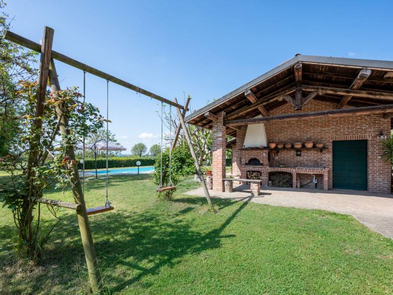Vacation home with garden, patio & hot tub | Nature view | Good for workation — photo 3