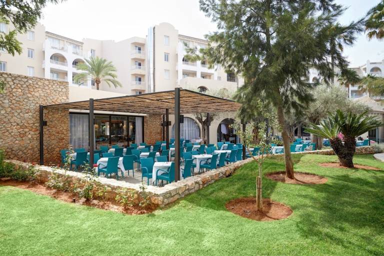 Aparthotel  Sa Coma
