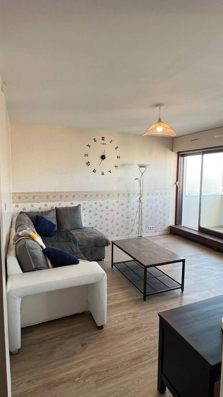 Holiday apartment with patio & yard — photo 2
