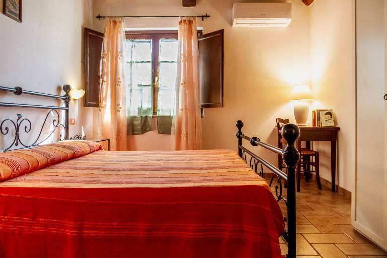 Apartment 'Villa Rosanna' with Private Terrace, Private Garden and Air Conditioning — photo 4