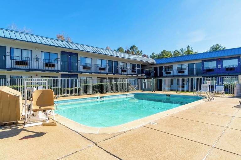 Xpress Inn & Extended Stays