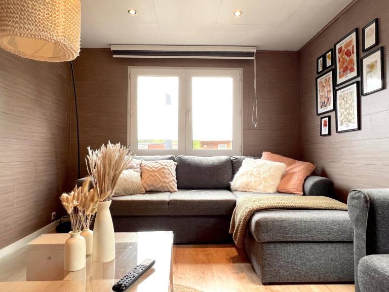 Lovely chalet with patio | Pets allowed — photo 2
