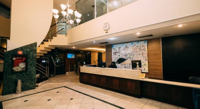 Serviced apartment with sauna & pool | Perfect for remote work in Curitiba