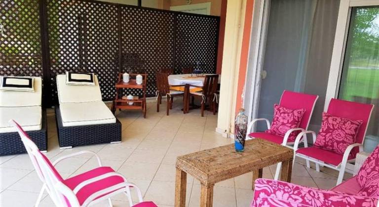 Vacation home with patio, garden & BBQ — photo 3