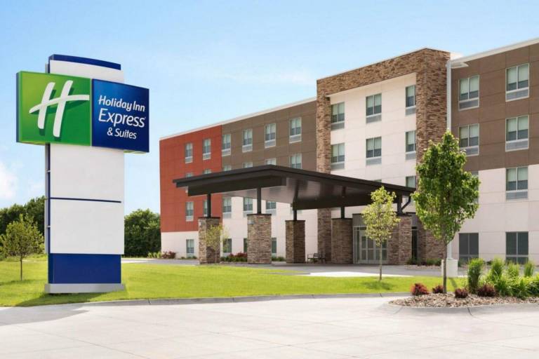Holiday Inn Express and Suites Haltom City Ft Worth By IHG