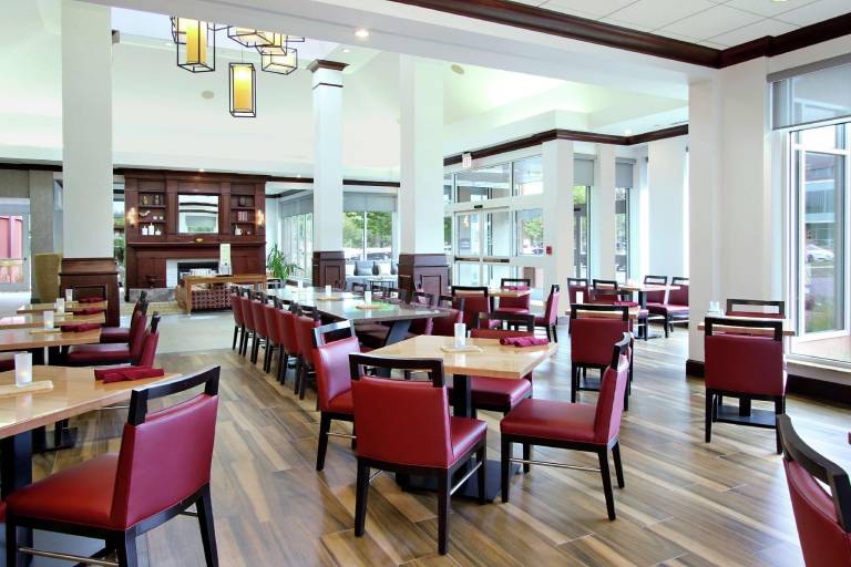 Hilton Garden Inn Sonoma County Airport — photo 5