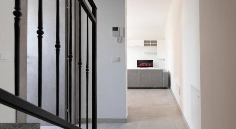 Rental apartment with patio — photo 3