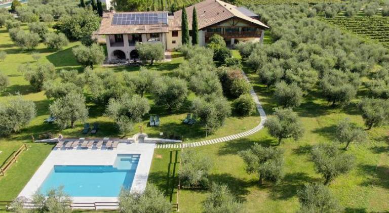 Farm with garden, pool & terrace | Pets allowed in Arco