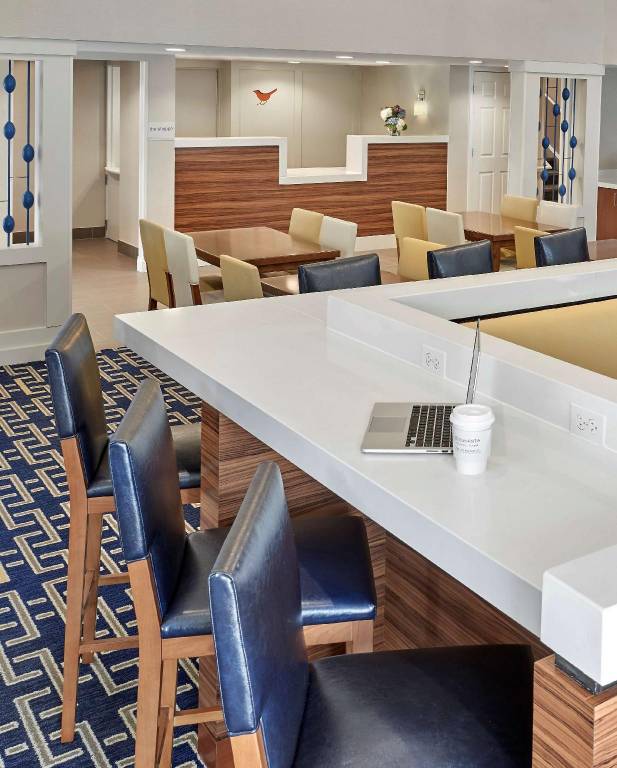 Sonesta ES Suites Providence - Airport in Warwick, RI