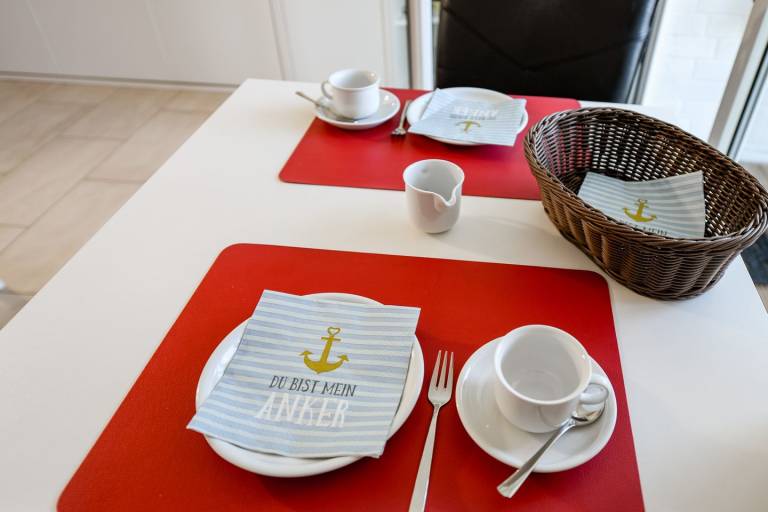 HZ05 – Nordsee-Ferienwohnung mit Seeblick und Balkon an der Promenade — photo 5