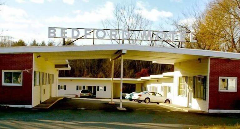 Motel  Acton