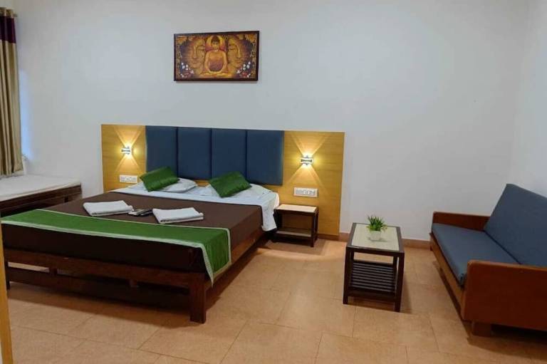 Hotel Durvankur Ganpatipule