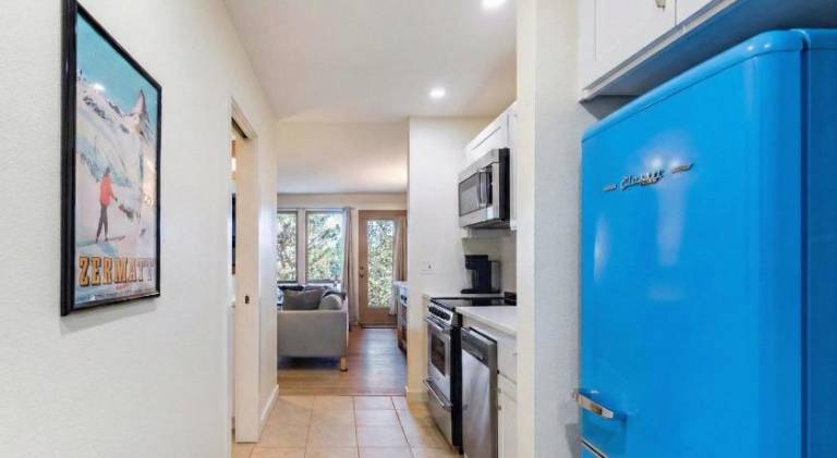 House with pool & jacuzzi — photo 4