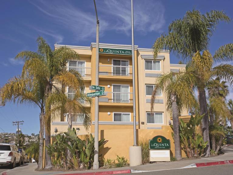 La Quinta Inn & Suites by Wyndham San Diego Mission Bay in Mission, CA