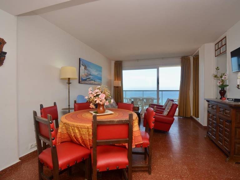 Holiday apartment with 2 rooms for 6 persons — photo 3