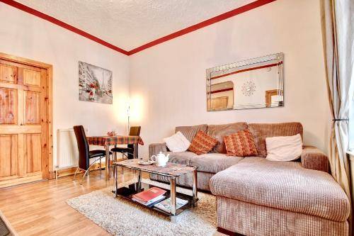 Apartment Dumbarton