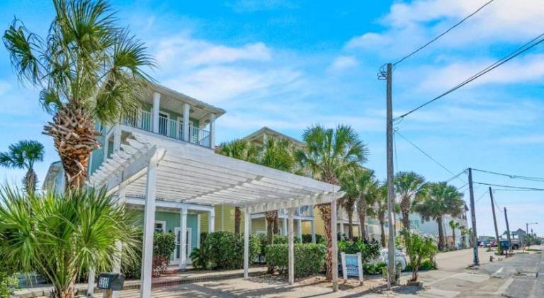 Apartment with pool | Next to the beach | Suitable for remote work | Dogs allowed in Panama City