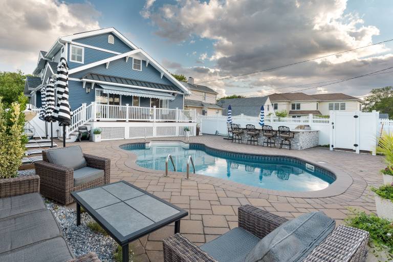 House Bay Head