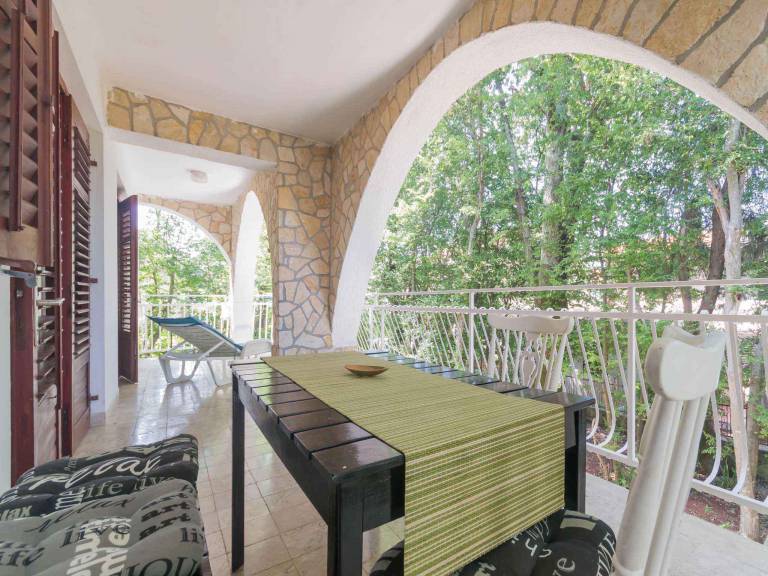 Holiday apartment with terrace — photo 3