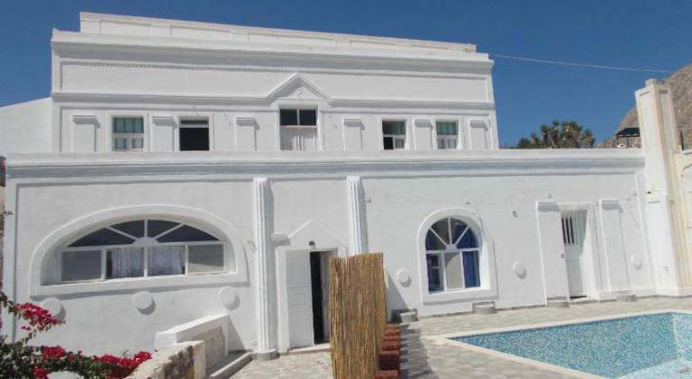 House with patio & pool — photo 3