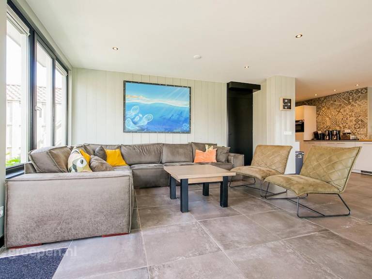 Fully equipped charming vacation home with patio & garden | Beach nearby | Pets allowed — photo 3