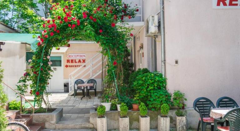 Lovely apartment with garden | Close to the beach | Good for workation | Dogs allowed in Varna