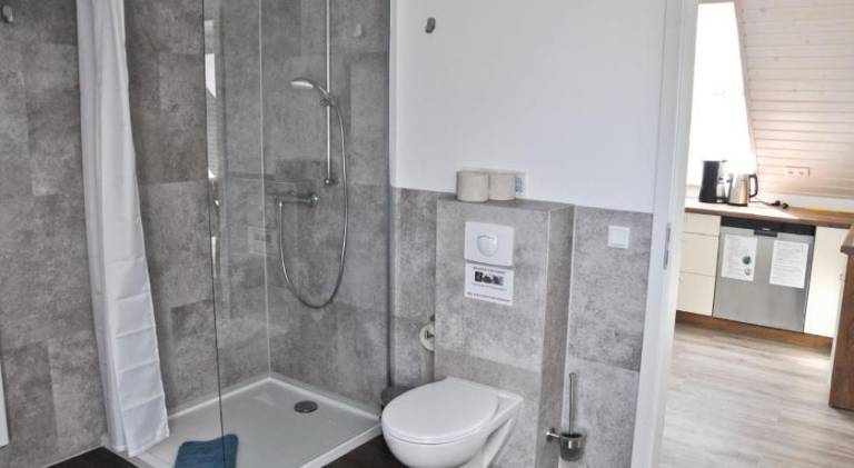 Holiday apartment with 2 rooms for 6 persons — photo 3