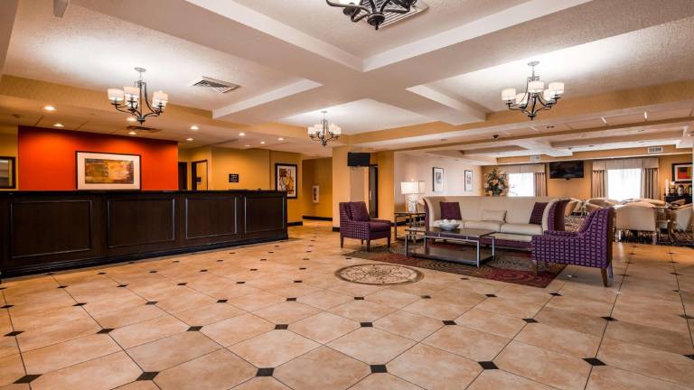 Best Western Plus Airport Inn & Suites — photo 4