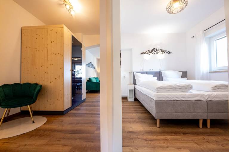 Charming 3-Room Apartment with Balcony and Mountain View in Garmisch-Partenkirchen — photo 2