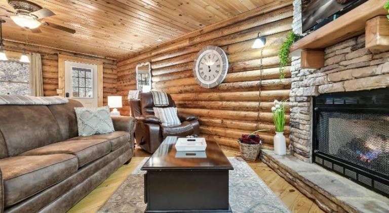 Pleasant vacation home with jacuzzi | Pet-friendly — photo 2