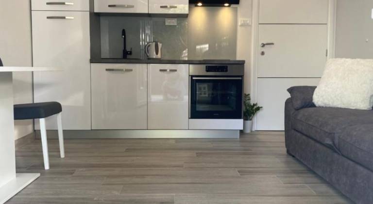 Apartment with 1 room for 4 persons in Brela