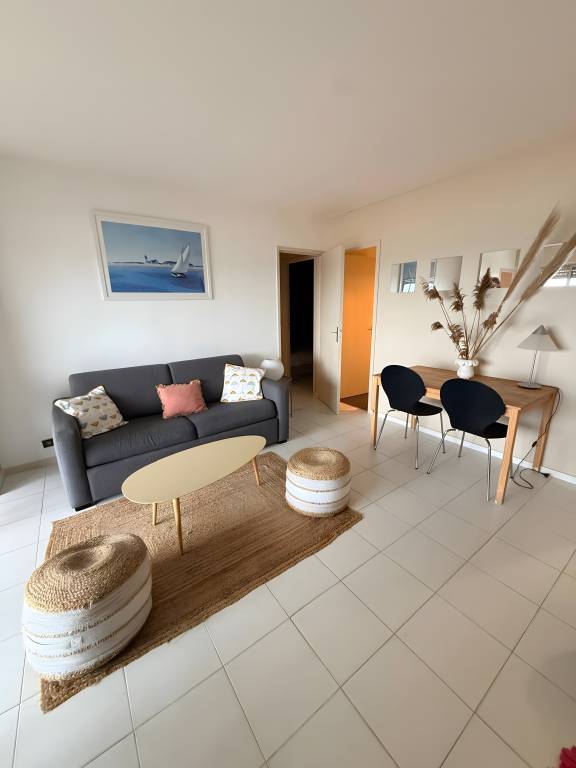 Apartment “Eugénie” with Arcachon Bay View, Private Terrace, Beach Access, and Wi-Fi — photo 3