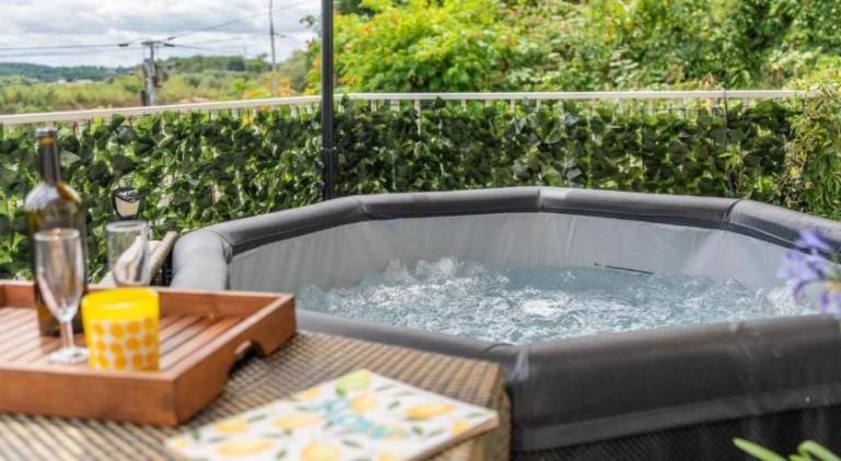 Appart 10personnes Terrasse vue Loire, Parkings Voitures Velos, 10min Centre Blois, 40min Zoo Beauval — photo 3