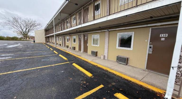 Relax Inn & Suites — photo 5