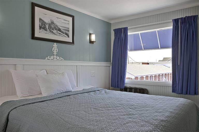 Colonial Inn — photo 2