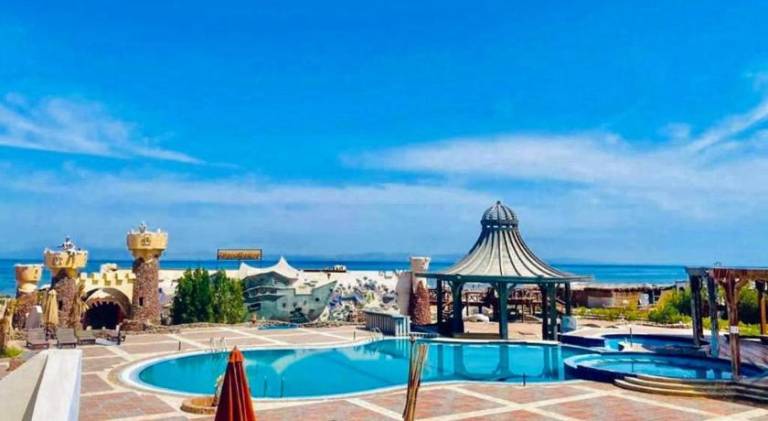 Paradise bay hotel in Dahab