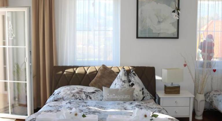 Pleasant holiday apartment with hot tub, garden & patio | Pets allowed — photo 2