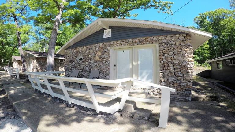 Cabin Lake Ozark