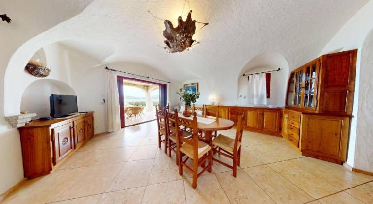 Villa with BBQ, terrace & yard — photo 4