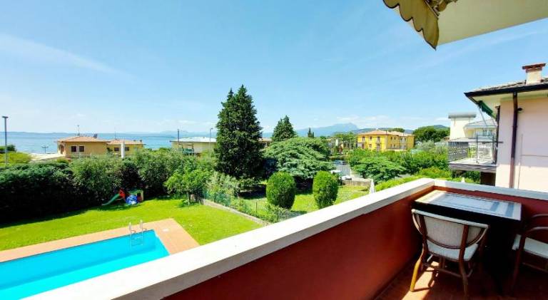 Holiday apartment with pool — photo 4