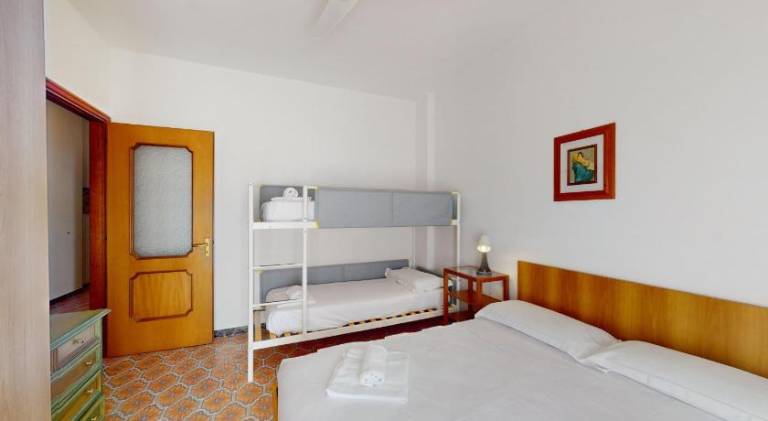 Holiday apartment with 1 room for 6 persons — photo 2
