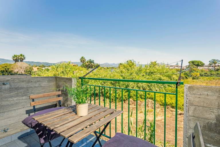 Child-friendly holiday apartment with barbecue, fast internet & yard | Garden view | Next to the beach | Dogs allowed — photo 3