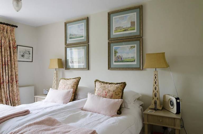 Bed and breakfast  Bampton