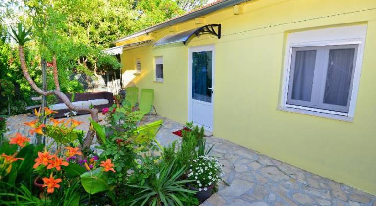 Rental apartment with terrace, garden & BBQ | Next to Diocletian's Palace — photo 4