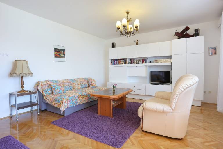 Two bedroom apartment near beach Arbanija, Čiovo (A-18661-a) — photo 3