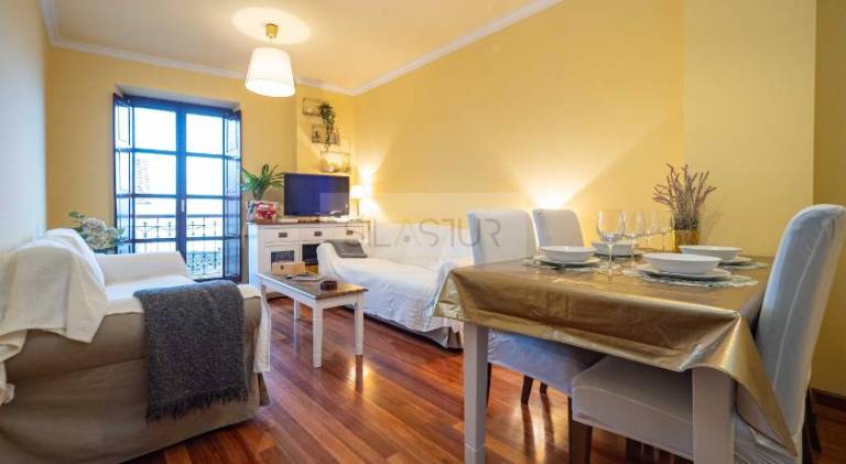 Holiday apartment with 2 rooms for 6 persons in Gijon