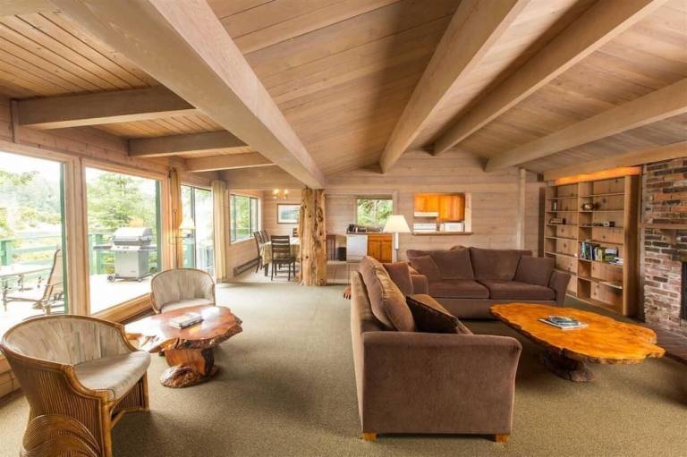 Resort  Cortes Island