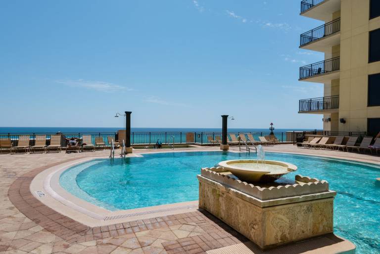 Condo  Gulf Highlands