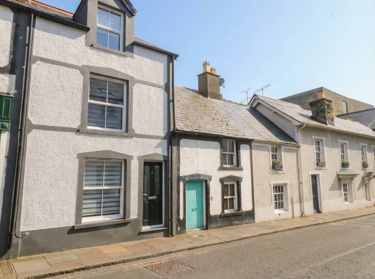 Children-friendly cottage with yard | Pets allowed in Conwy