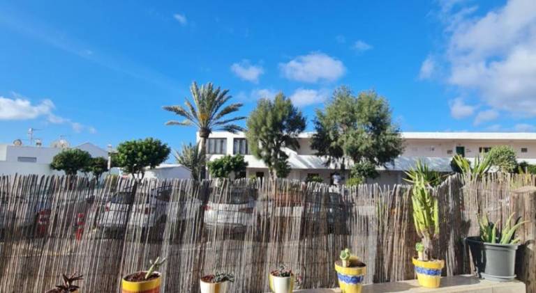 Nice holiday apartment with patio, private pool & barbeque | Dogs allowed in Tías